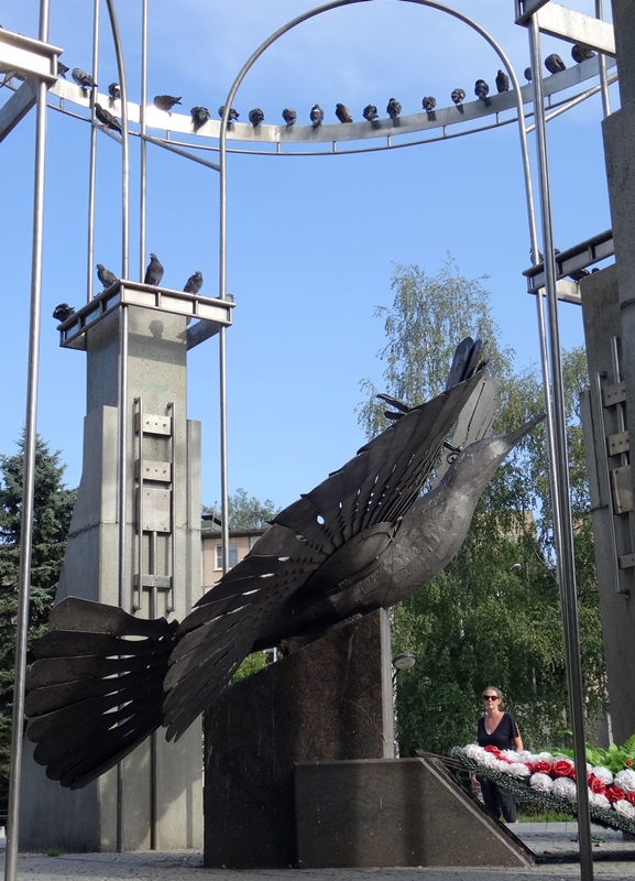 Petrozavodsk - monument 'Bird of happiness and freedom'